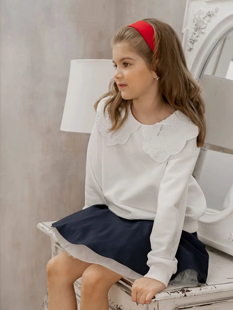 Свитшот с ажурным воротником "Ришелье"