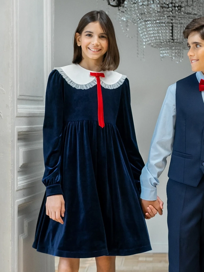Платье из бархата со съемным воротником и брошью в цвете: Синий Ole! Twice - фото 1