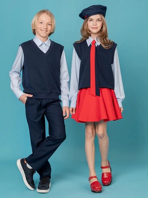 Жилет из фактурного футера