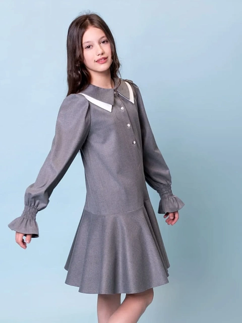 Платье с двойным воротником